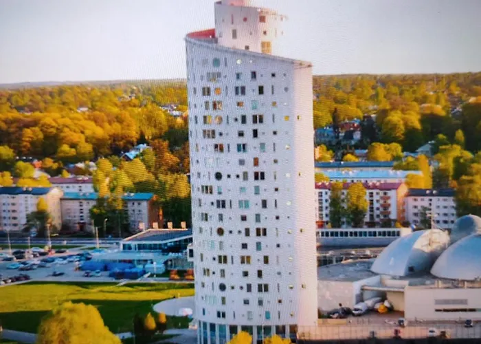 Wilde Guest Tigutorn *